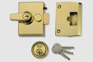 Cheaper Nightlatch installation by Cranbrook master locksmith